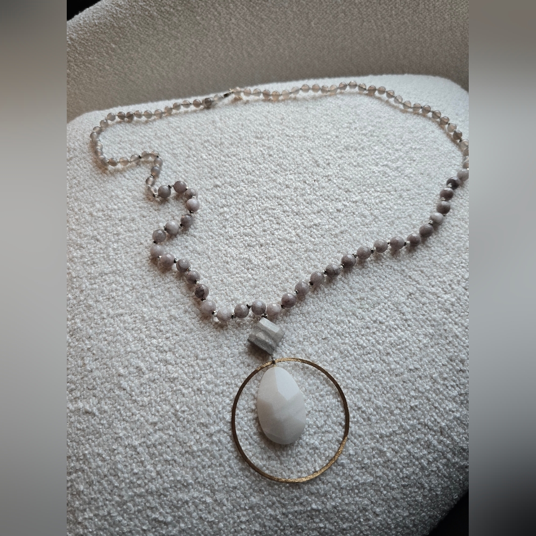 Serefina Anthropologie, Bead And Stone Necklace, Grey/White/Gold